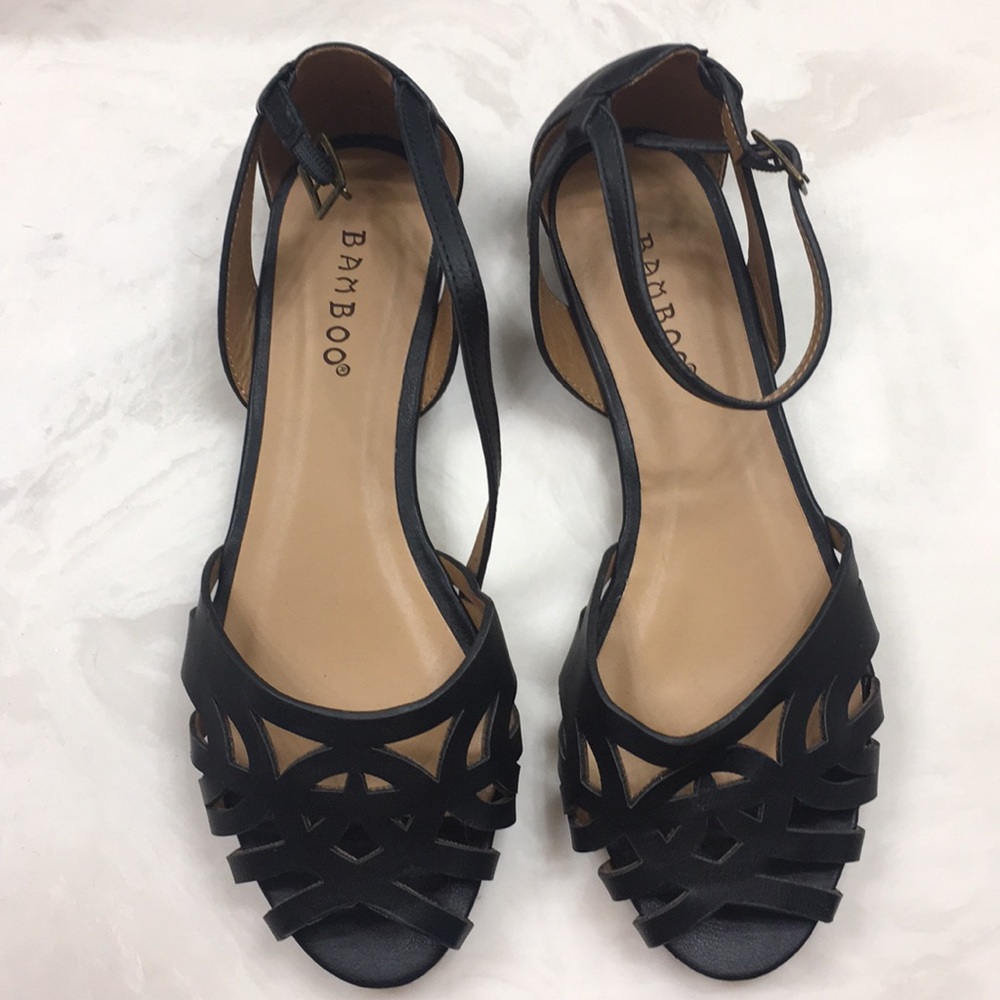 NWOT Black Sandals, Size 6